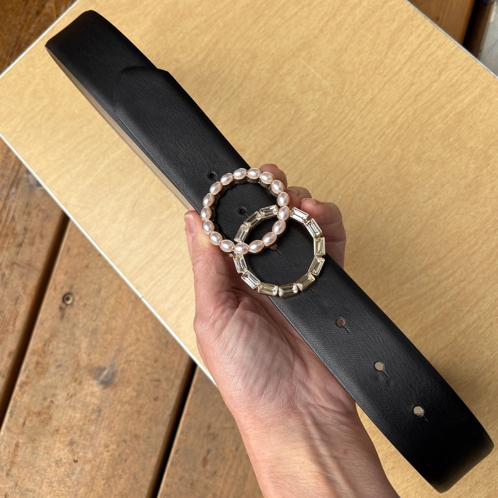 Vince Camuto Black Double Circle Faux Leather, Pearl, Crystal Detail Belt NWOT - Picture 5 of 14